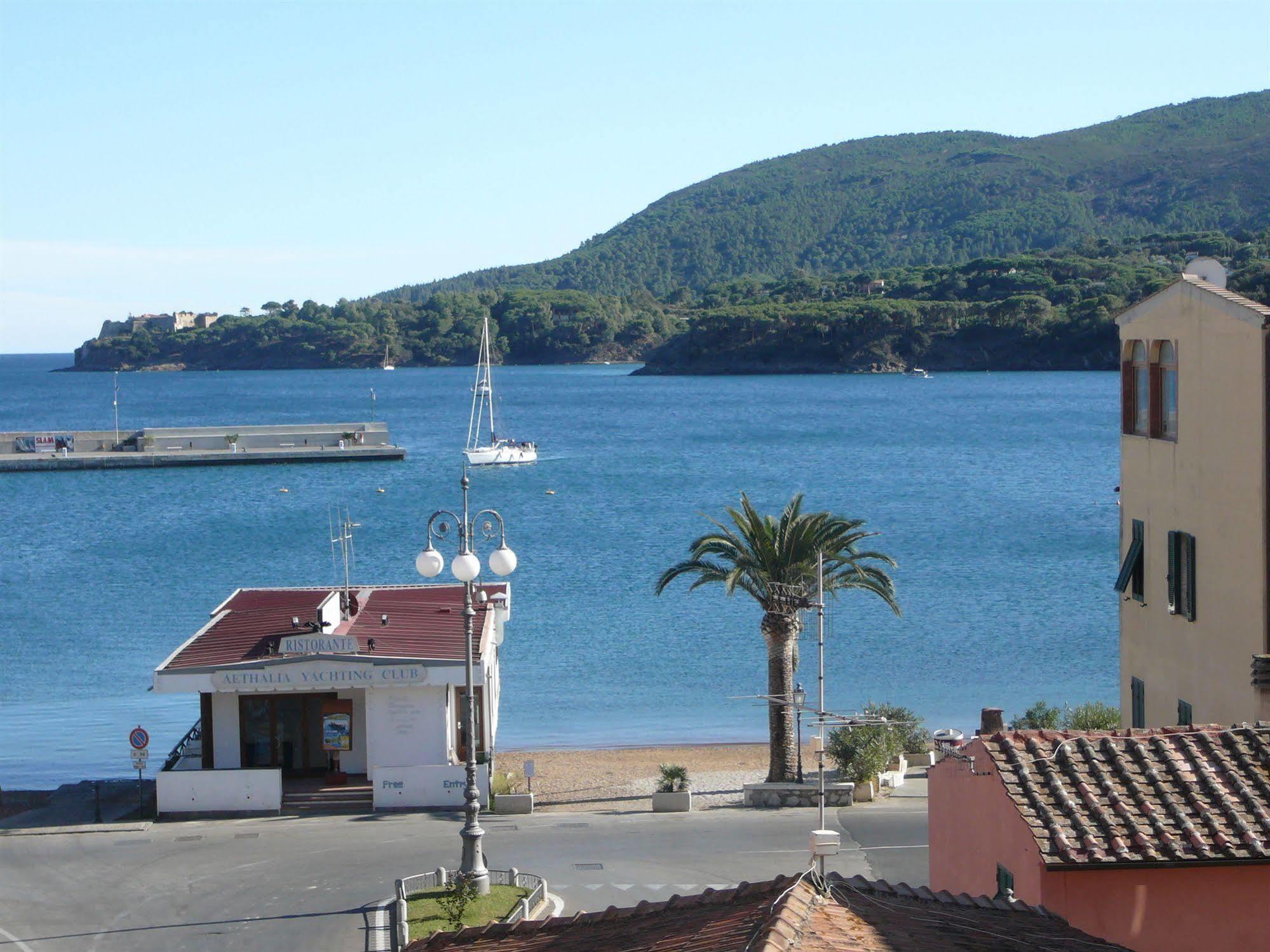 Affittacamere Vista Mare Porto Azzurro Exterior photo